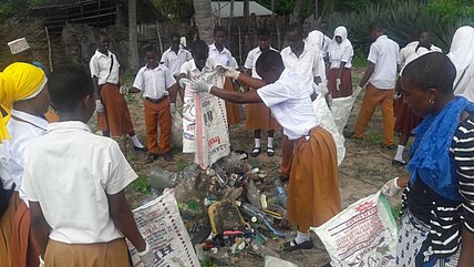 Waste_collected_from_turtle_nesting_beach